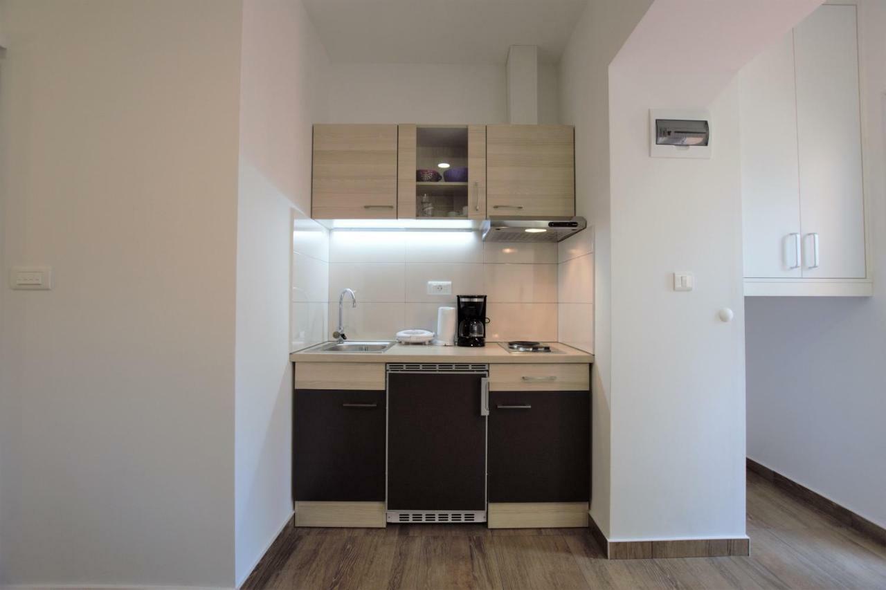 Studio Apartman Danijela Пула Екстериор снимка
