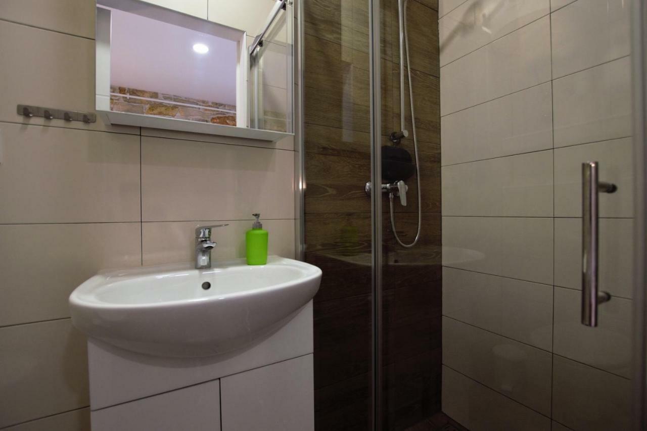 Studio Apartman Danijela Пула Екстериор снимка